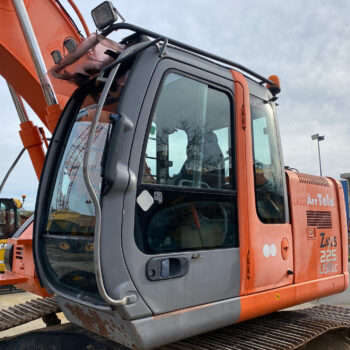 Hitachi ZX 225 USRLC rupsgraafmachine