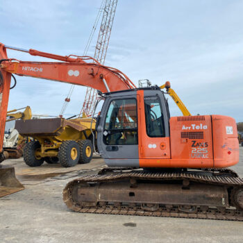 Hitachi ZX 225 USRLC rupsgraafmachine