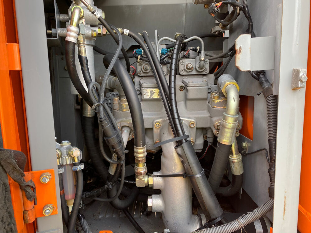 Hitachi ZX 225 USRLC rupsgraafmachine