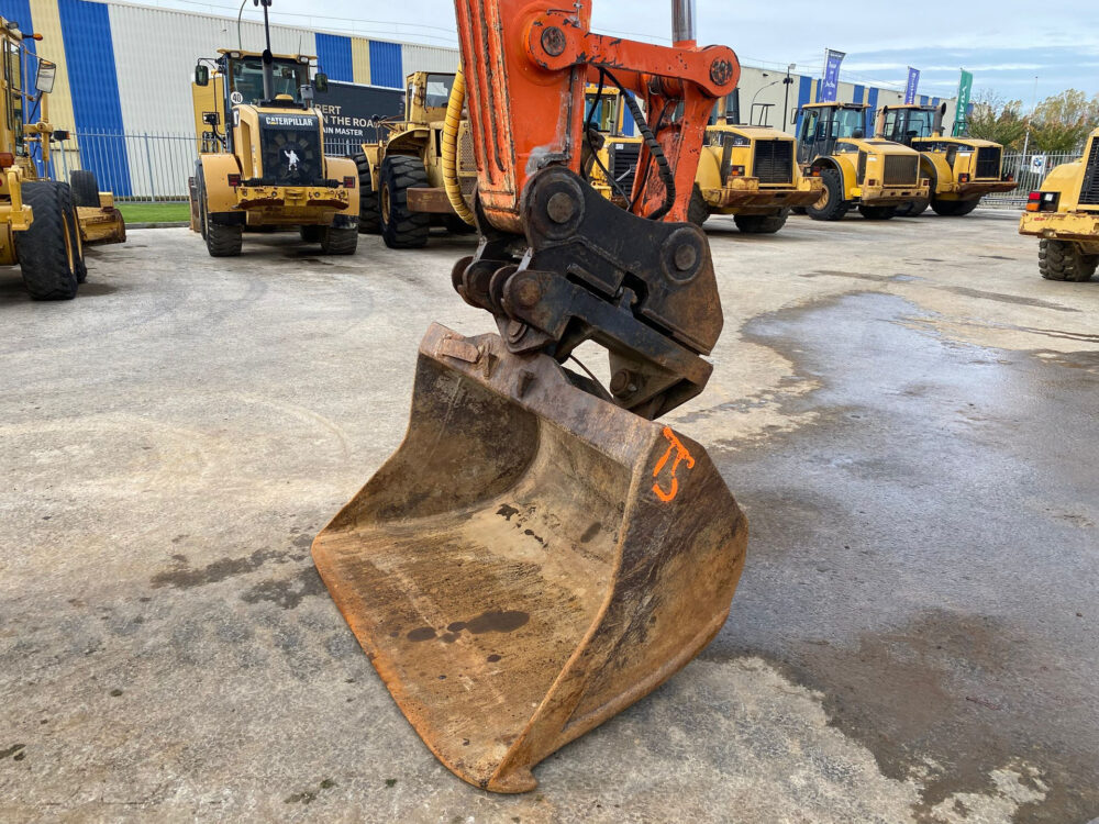 Hitachi ZX 225 USRLC rupsgraafmachine