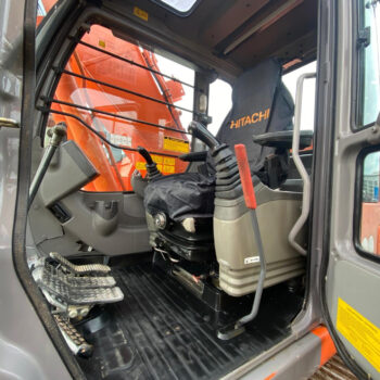 Hitachi ZX 225 USRLC rupsgraafmachine