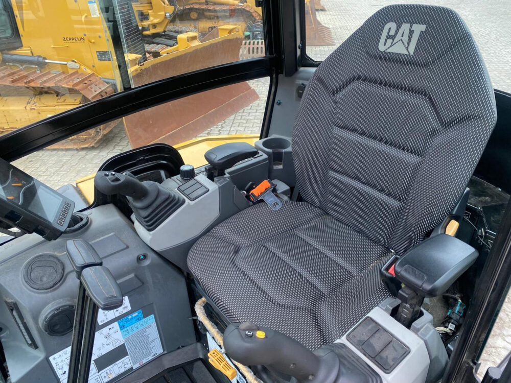 Caterpillar 302.7CR Next Gen minigraver