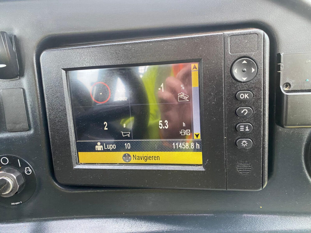 Caterpillar 725C2 6×6 dumper