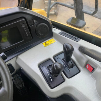 Caterpillar 725C2 6×6 dumper