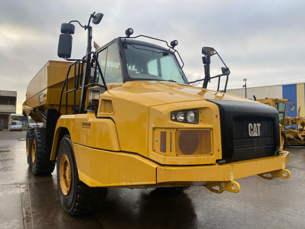 Caterpillar 725C2 6×6 dumper