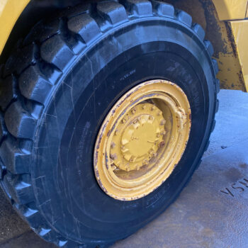 Caterpillar 725C2 6×6 dumper