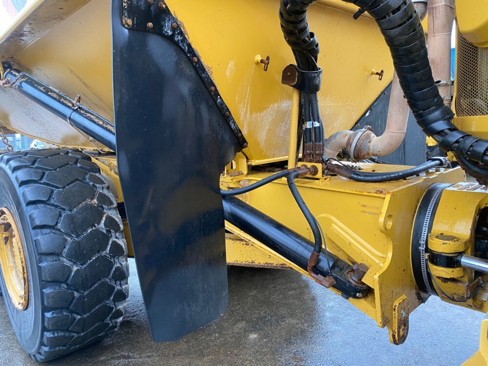 Caterpillar 725C2 6×6 dumper