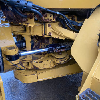 Caterpillar 725C2 6×6 dumper