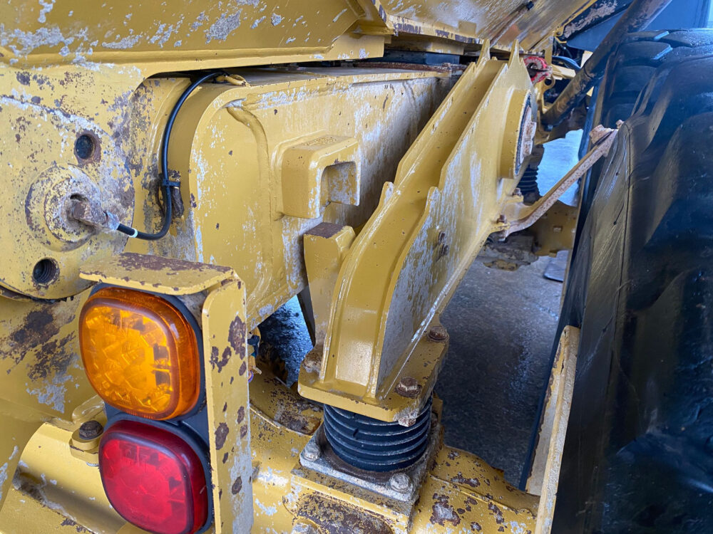 Caterpillar 725C2 6×6 dumper