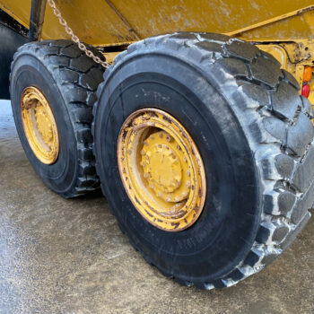 Caterpillar 725C2 6×6 dumper