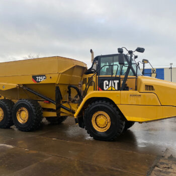 Caterpillar 725C2 6×6 dumper