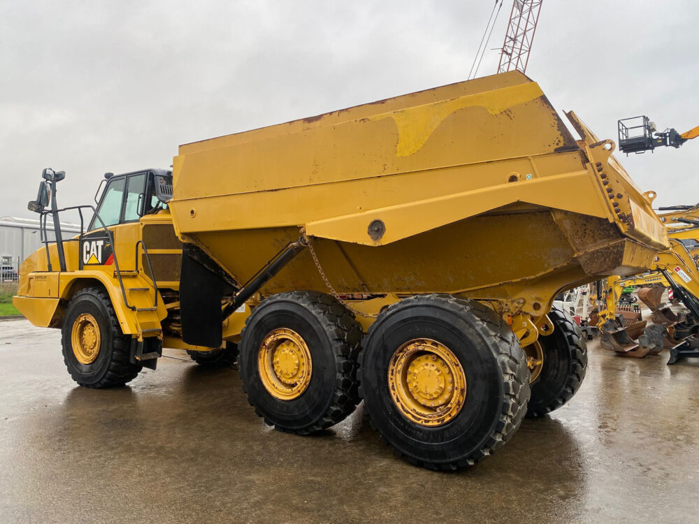 Caterpillar 725C2 6×6 dumper