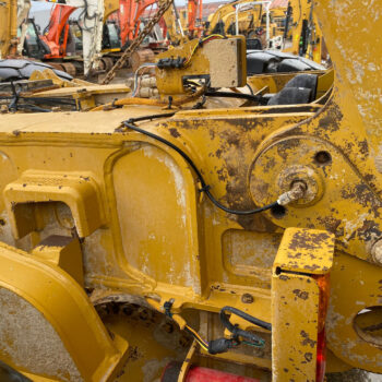 Caterpillar 725C2 6×6 dumper