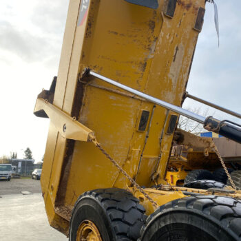 Caterpillar 725C2 6×6 dumper