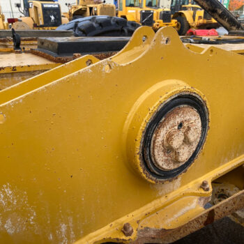 Caterpillar 725C2 6×6 dumper