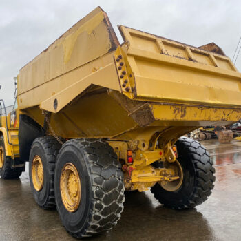 Caterpillar 725C2 6×6 dumper