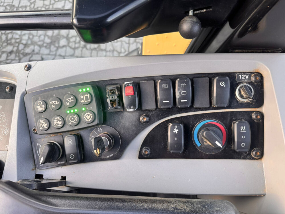 Caterpillar 914M wiellader