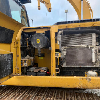 Caterpillar 323 D rupsgraafmachine