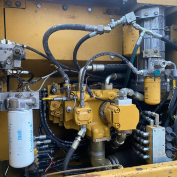 Caterpillar 323 D rupsgraafmachine