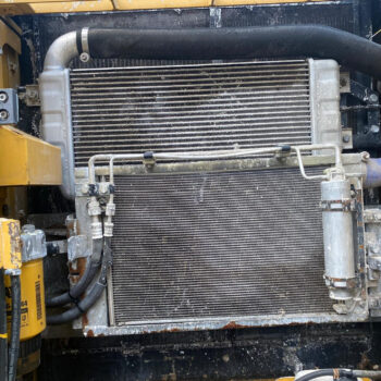 Caterpillar 323 D rupsgraafmachine