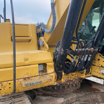 Caterpillar 323 D rupsgraafmachine