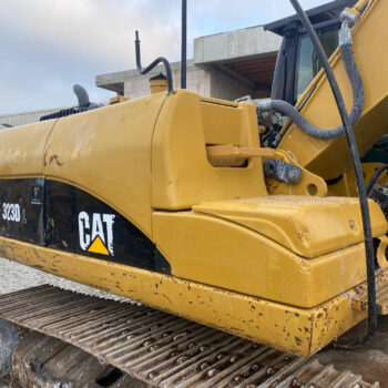 Caterpillar 323 D rupsgraafmachine