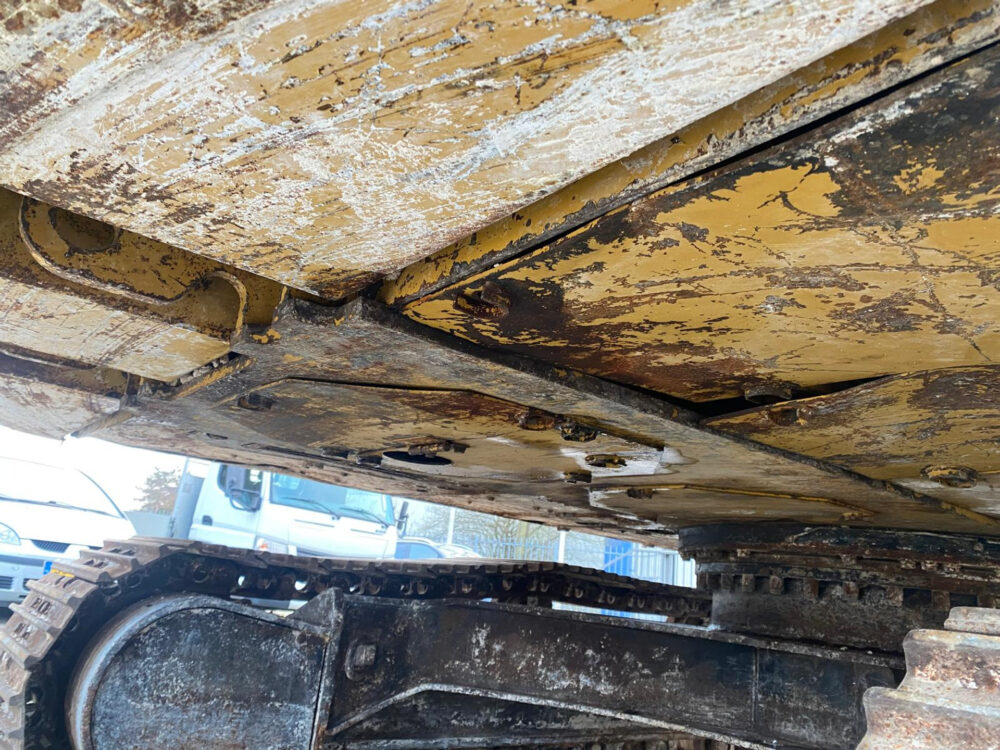 Caterpillar 323 D rupsgraafmachine