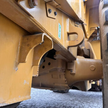 Caterpillar 966M wiellader