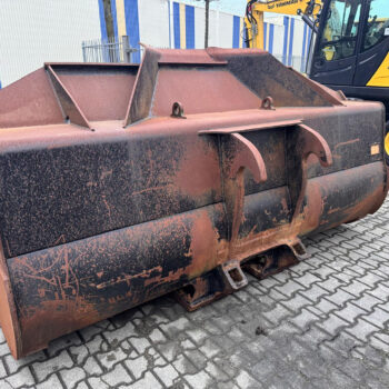 Caterpillar 966M wiellader