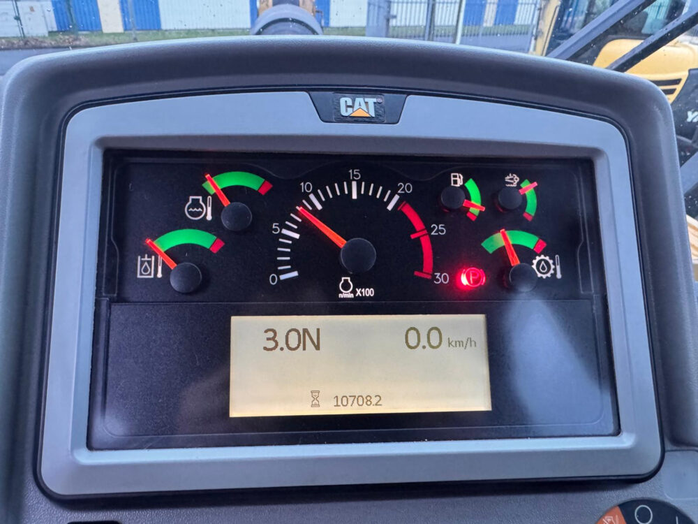 Caterpillar 966M wiellader