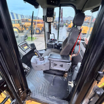 Caterpillar 966M wiellader