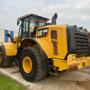 Caterpillar 966M wiellader