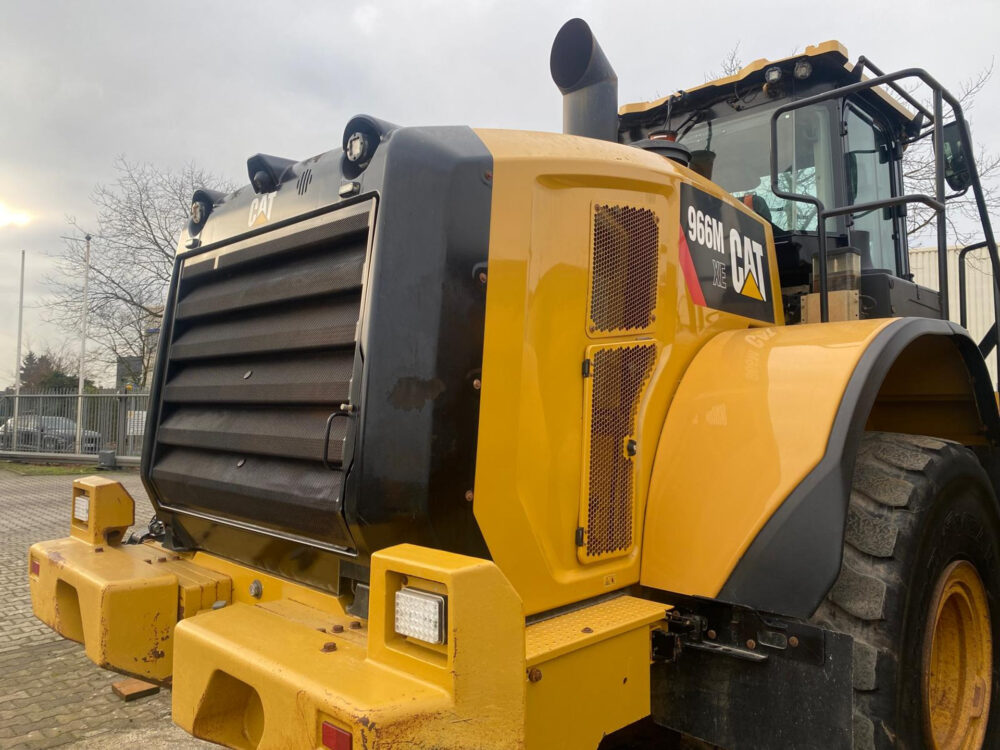 Caterpillar 966M wiellader