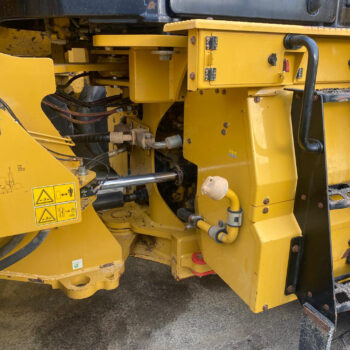 Caterpillar 966M wiellader