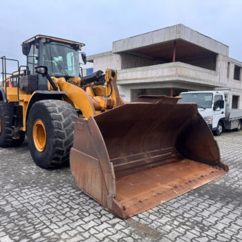 Caterpillar 966M wiellader