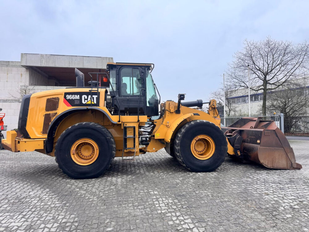 Caterpillar 966M wiellader