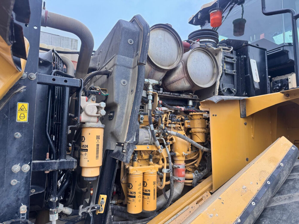 Caterpillar 966M wiellader