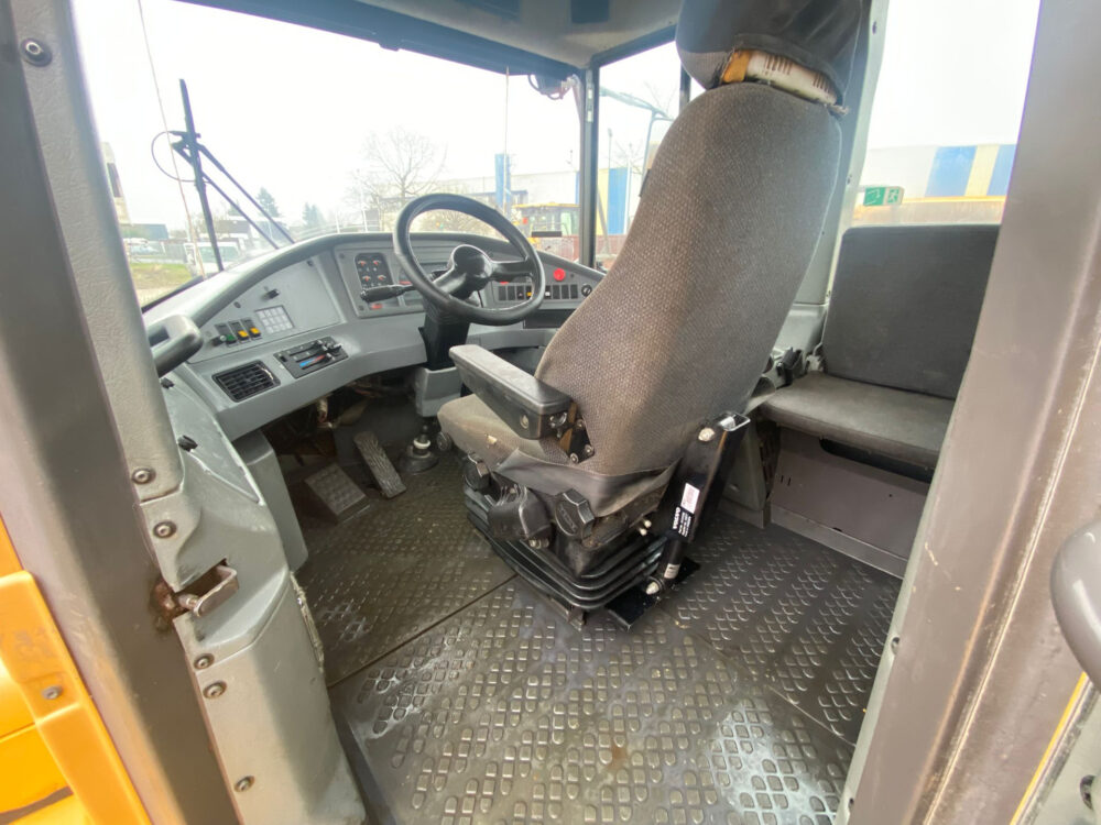 Volvo A40E 6×6 dumper