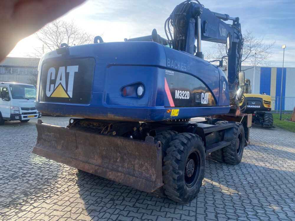 Caterpillar M322D mobiele graafmachine