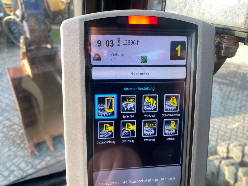 Caterpillar M322D mobiele graafmachine