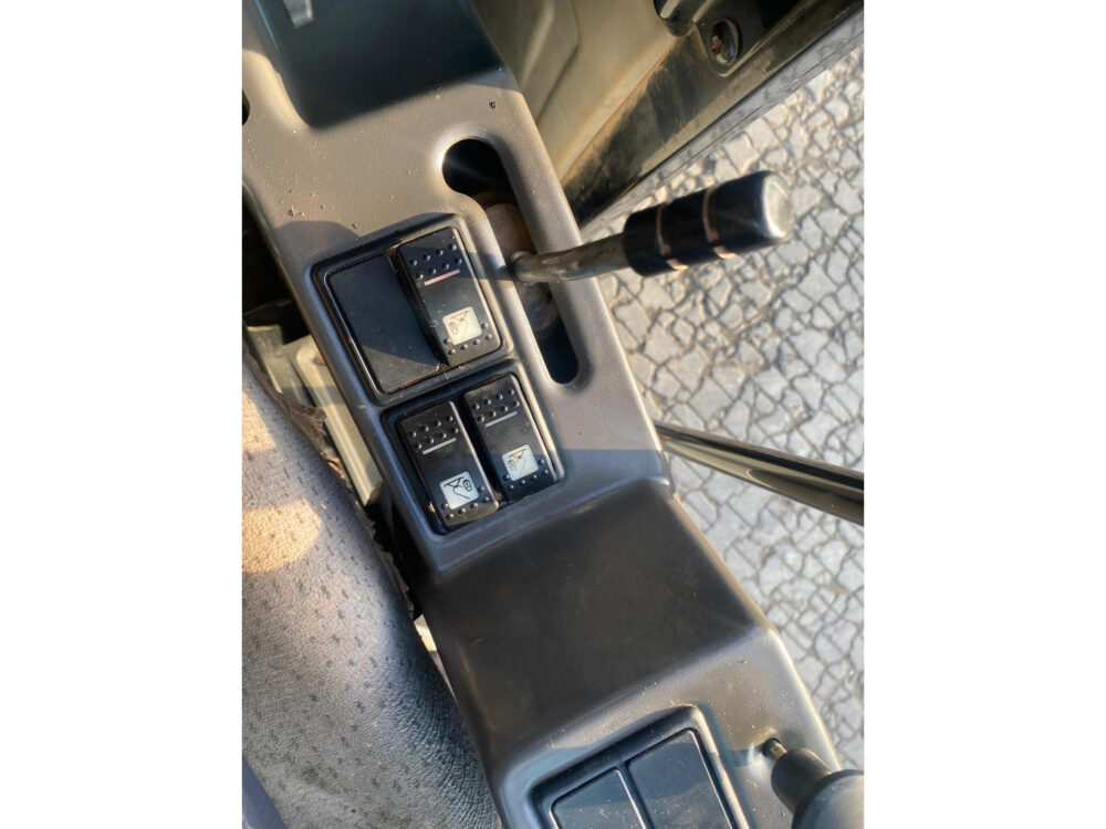 Caterpillar M322D mobiele graafmachine