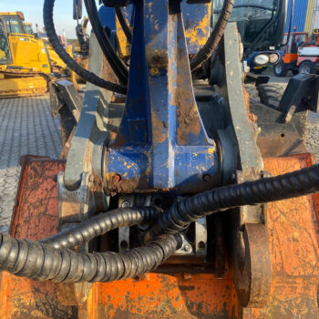 Caterpillar M322D mobiele graafmachine