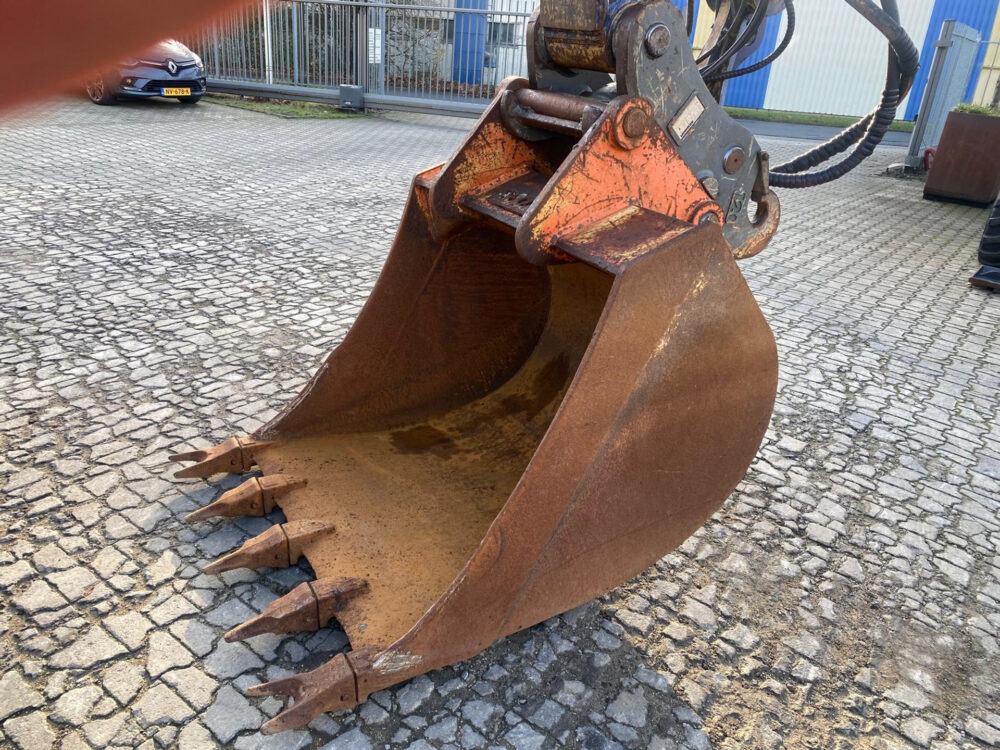 Caterpillar M322D mobiele graafmachine