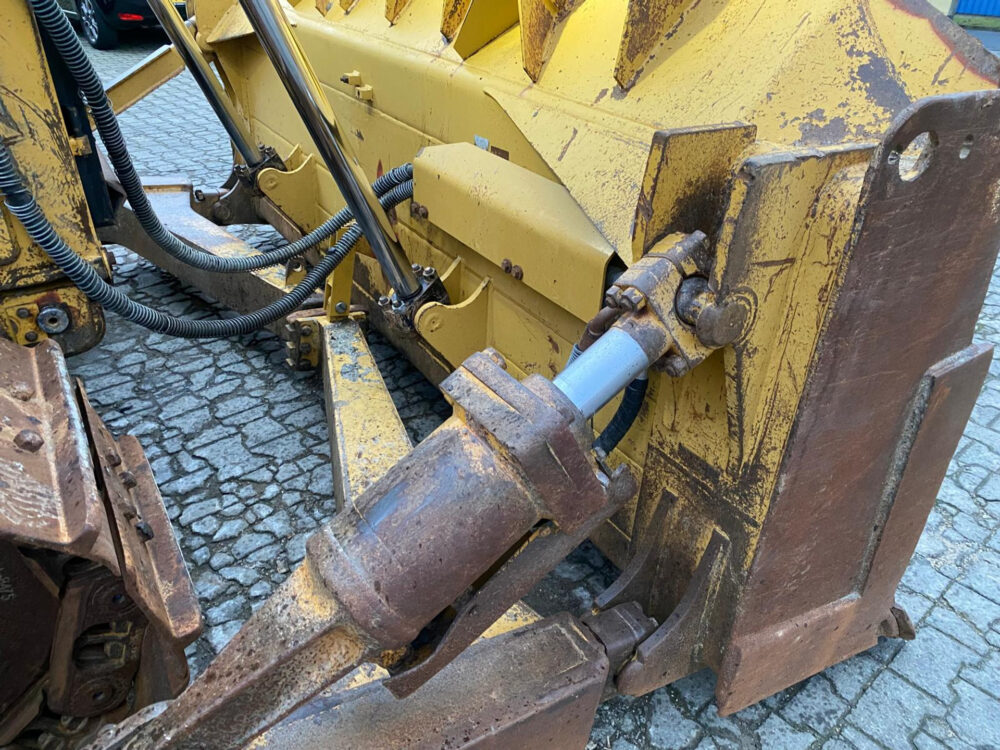 Caterpillar D6T XL rupsdozer