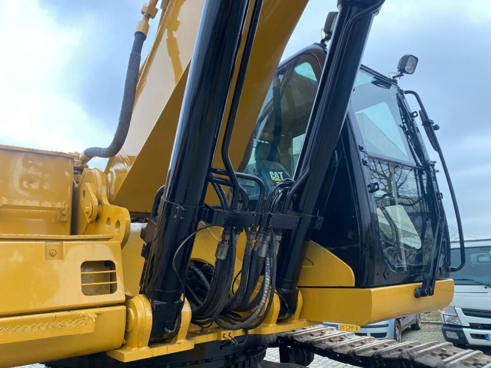 Caterpillar 345 CL rupsgraafmachine