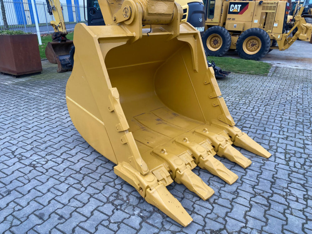 Caterpillar 345 CL rupsgraafmachine