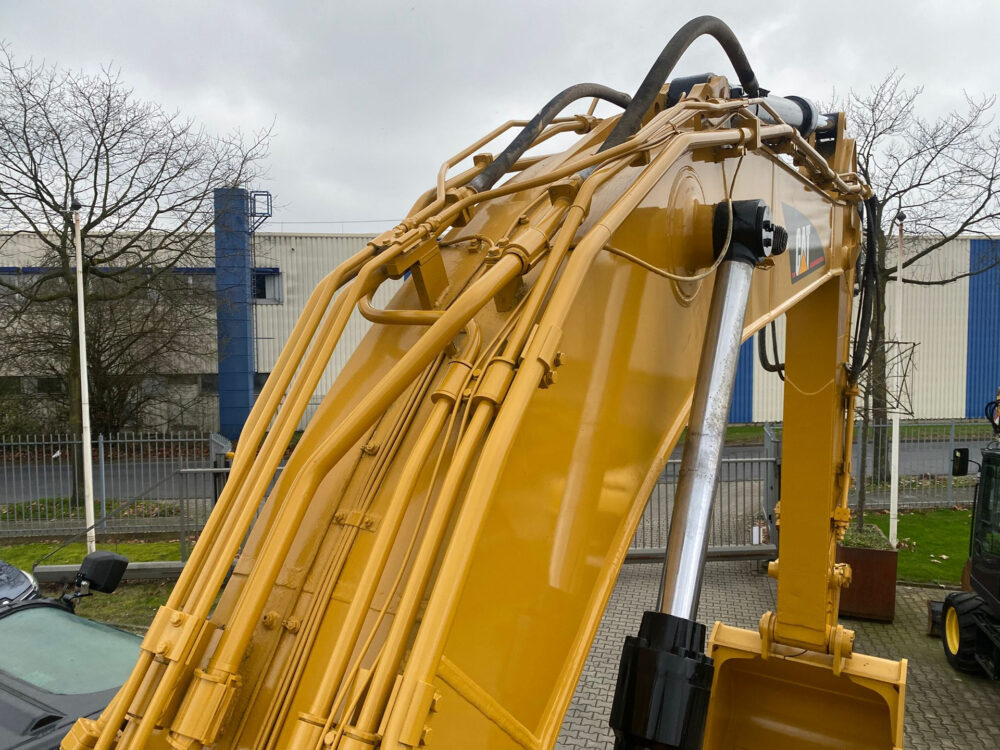 Caterpillar 345 CL rupsgraafmachine