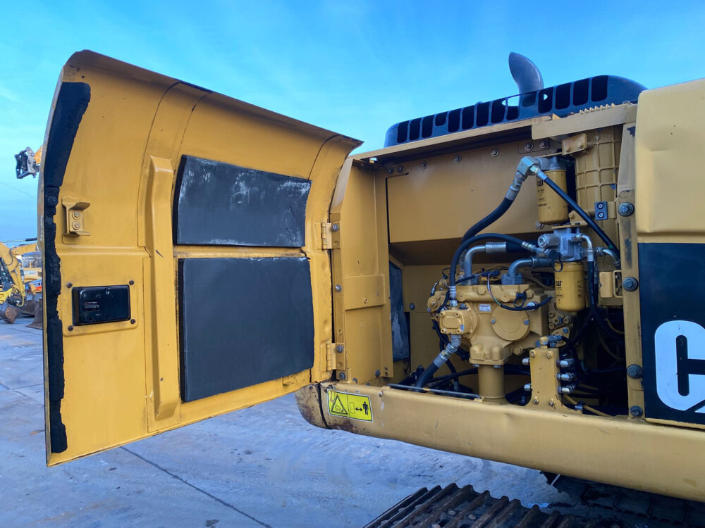 Caterpillar 320 DL 3066 Engine!