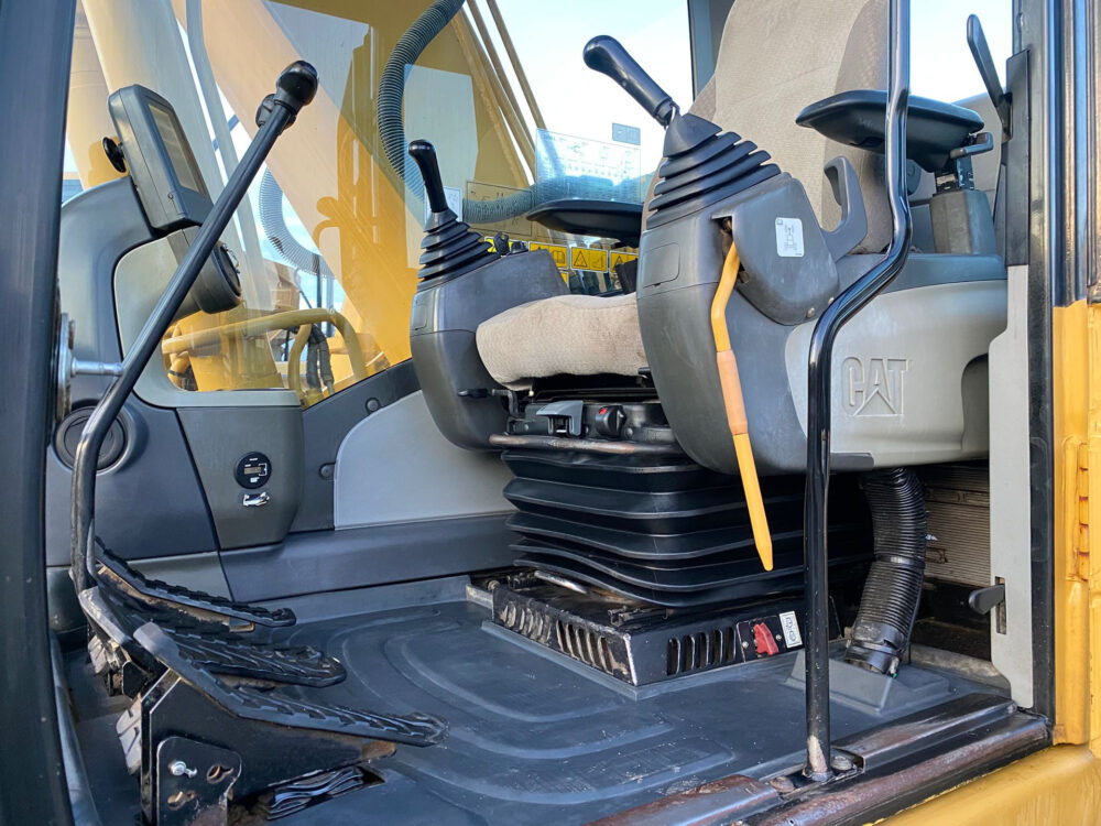 Caterpillar 320 DL 3066 Engine!