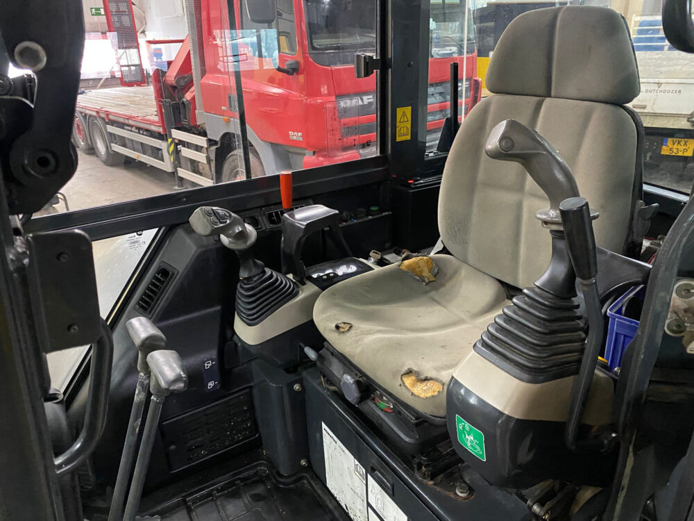 Komatsu PC50 MR-2 minigraver